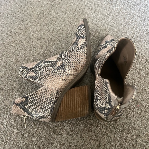 COPY - Vince Camuto Ankle Snake Boot - Picture 5 of 6